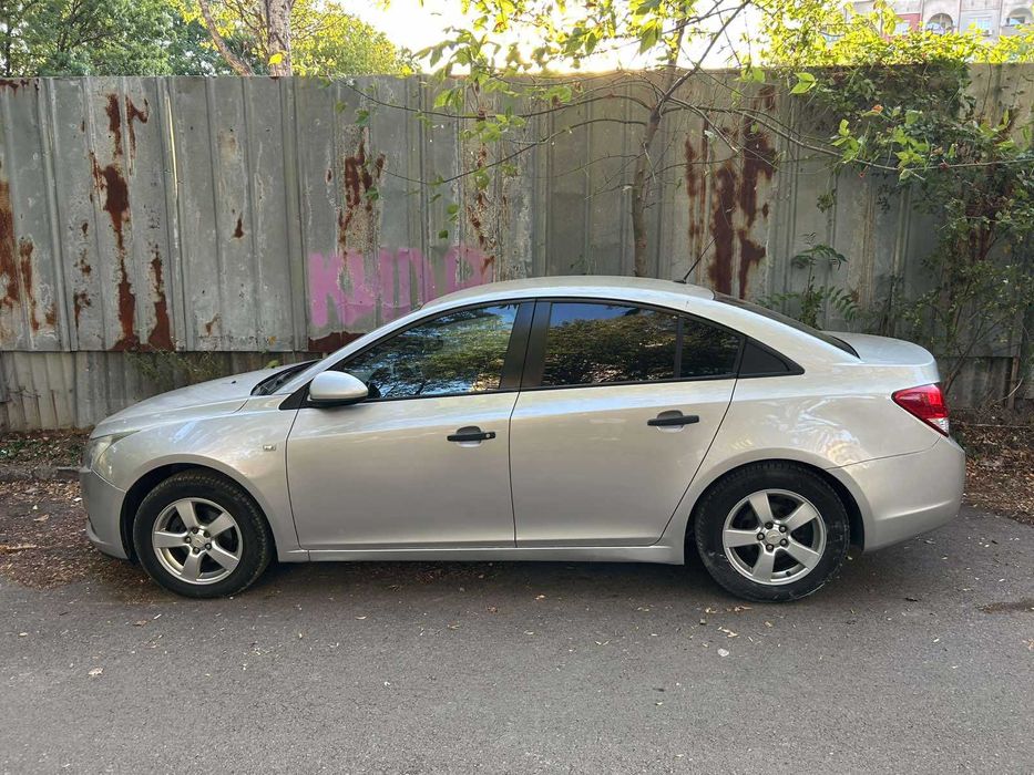 Chevrolet Cruze 1.6i АГУ 2010