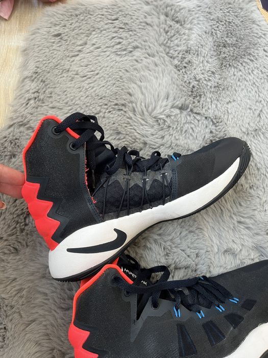 Nike Hyperdunk високи кецове юношевски