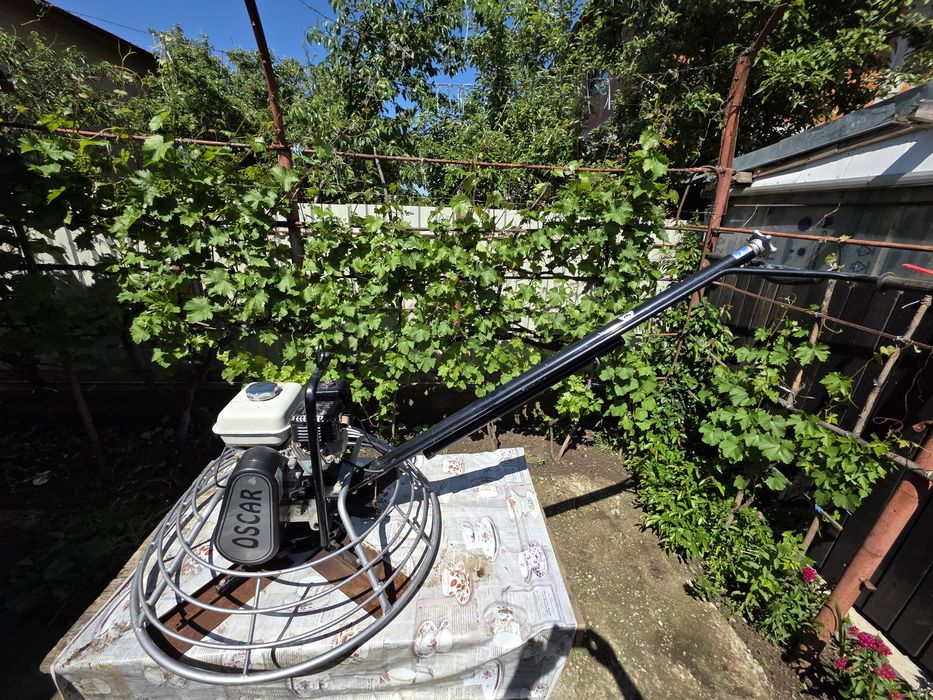 Elicopter pentru finisare ciment