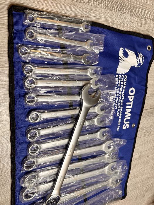 Set Chei Profesionale Combinate 14 PIESE 10-32 MM cu Suport Husa