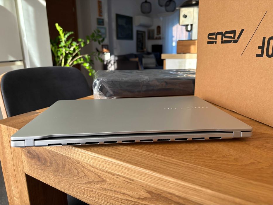 ASUS M5606K (Vivobook S 16 OLED)