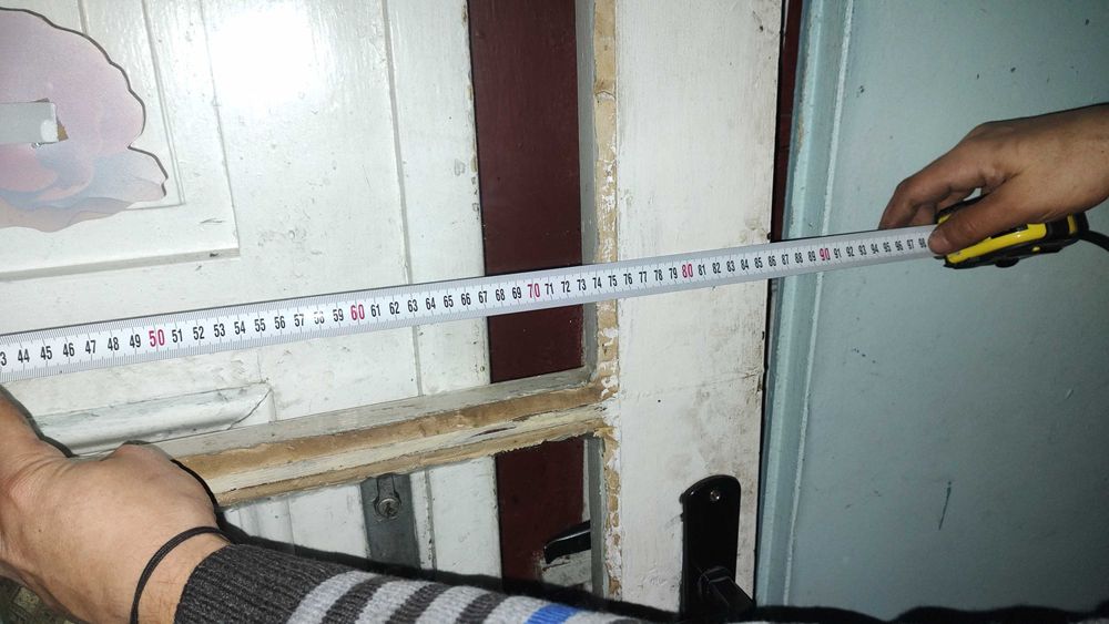 Масивни врати без каса 40лв/бр