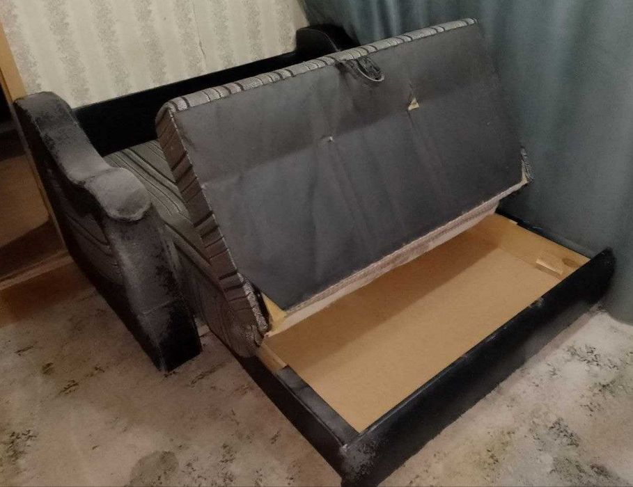 Отдам даром Диван (Самовывоз)