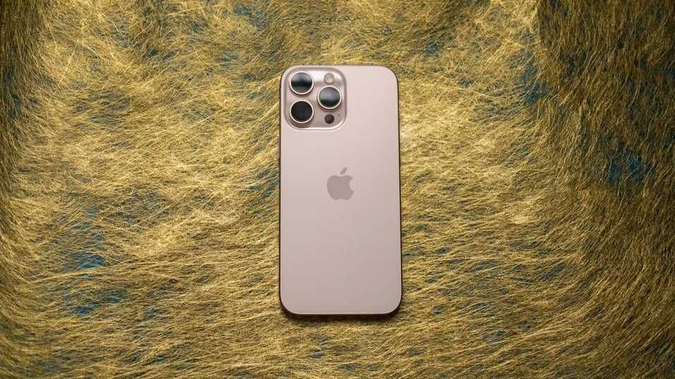 Iphone 16 pro max 256/E-sim. bat 100% VAND/SCHIMB.