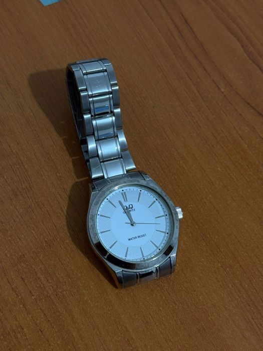 Vand 2 ceasuri Quartz