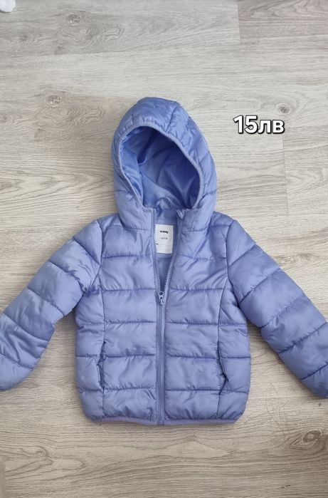 Продавам Детски якета и елек за момиче