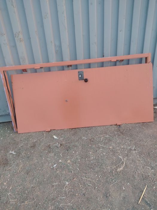 Дверь железный   бу