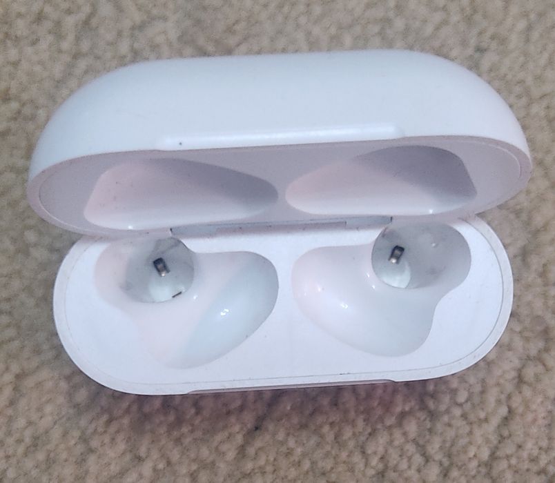 Зарядка для наушников