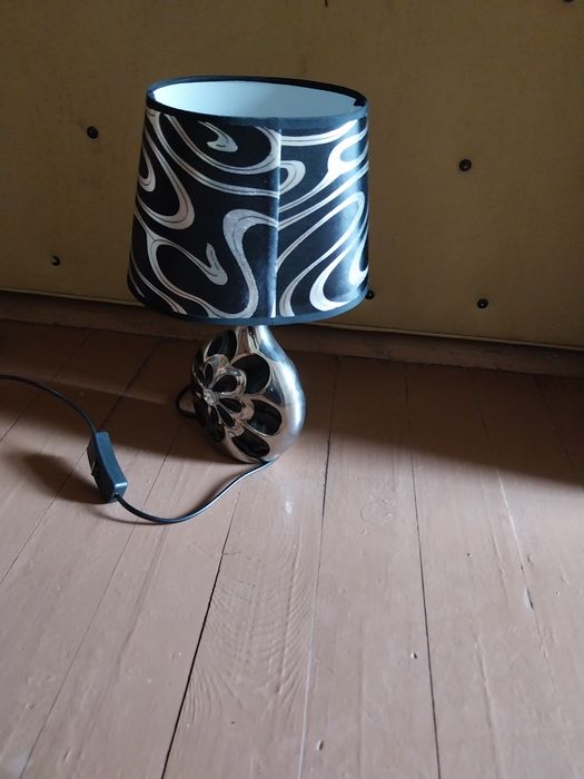Продавам нощна лампа в много добро састояние веднъж е използвана и е м