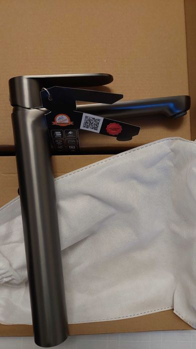 Смесител за умивалник Интер Керамик Венеция – сив/графит нов