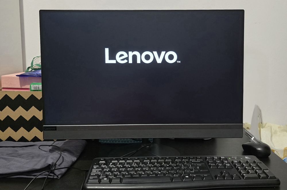 Calculator All in One AIO Lenovo IdeaCenter 520-24ICB i5-8400T