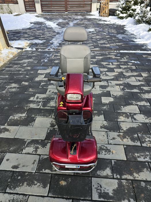 Scuter electric carut scaun persoana cu dizabilitati  Rascal