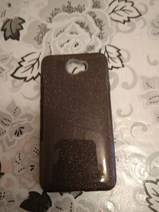 Продаю чехол на Хуавей Х 5