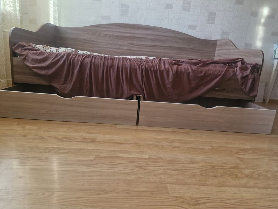 Продам кровать односпальную