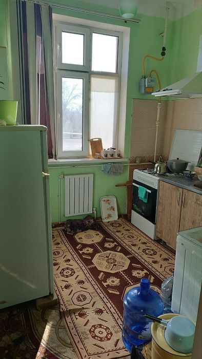 27-мкр 1-этаж 3 комната