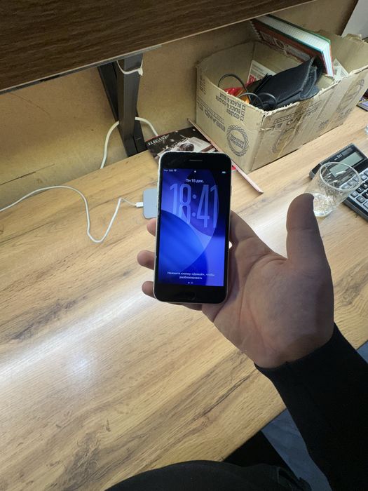 Iphone SE sotiladi xolati ideal