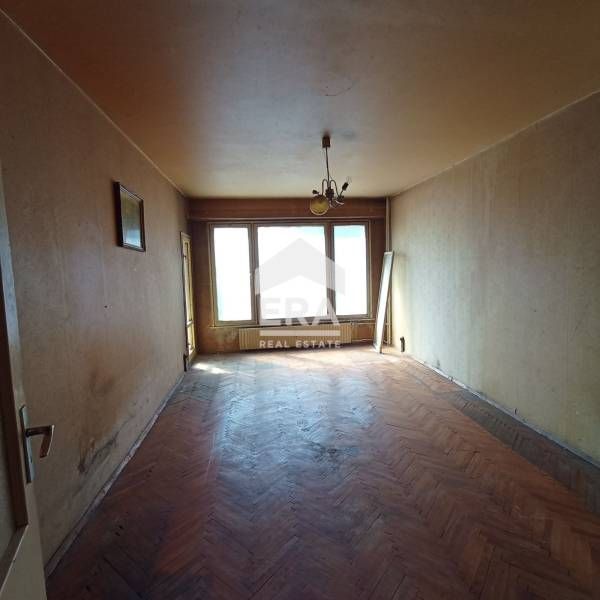 Продава се Тристаен апартамент в Перник, Изток - 84 кв.м за 577 €/кв.м - Снимка #4