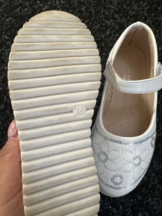 Нарядные туфли для девочки