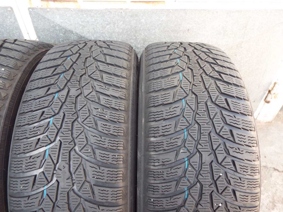 vand 4 anvelope de iarna 215/60/16 nokian wrd4 pret 500lei toate4