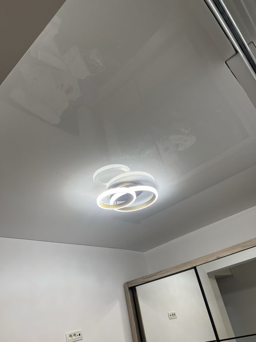 Tavane extensibile lucioase sau mate - Alege-ti stilul!