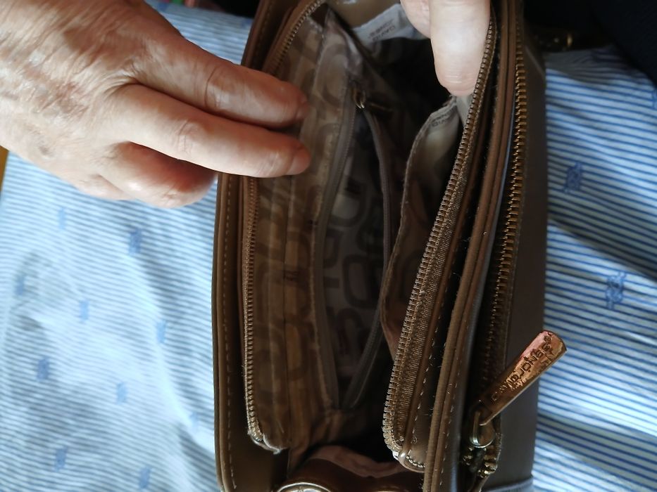 Дамска кафява чанта David  Jones ,дълга дръжка за рам