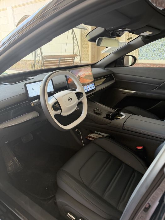 Dongfeng EP007. Full