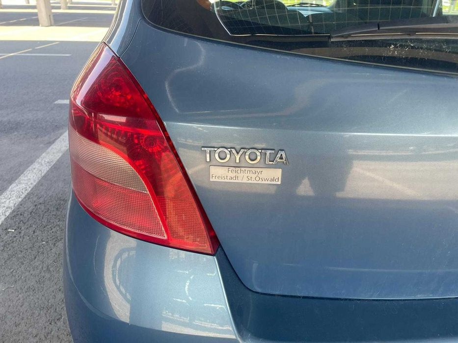 TOYOTA YARIS 2005 in perfecta stare estetica si functionare