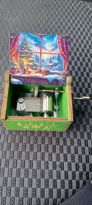 Кутия за рожден де,Коледни подаръчета -музикална    кутия -Коледа,Рожд