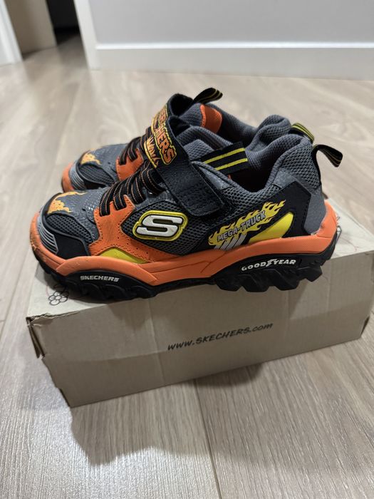 Skechers кроссовки на мальчика