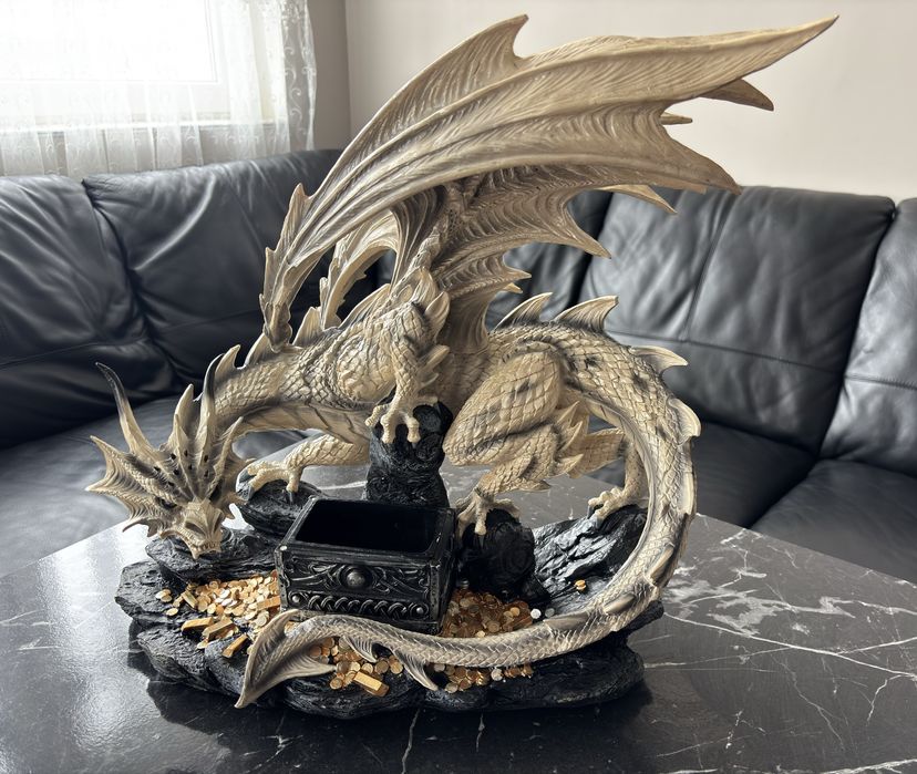 Статуетка дракон