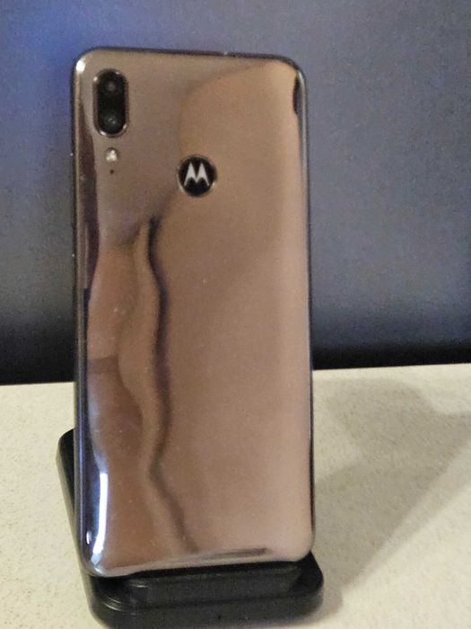 Motorola E6 plus с калъф 64GB 4GB RAM