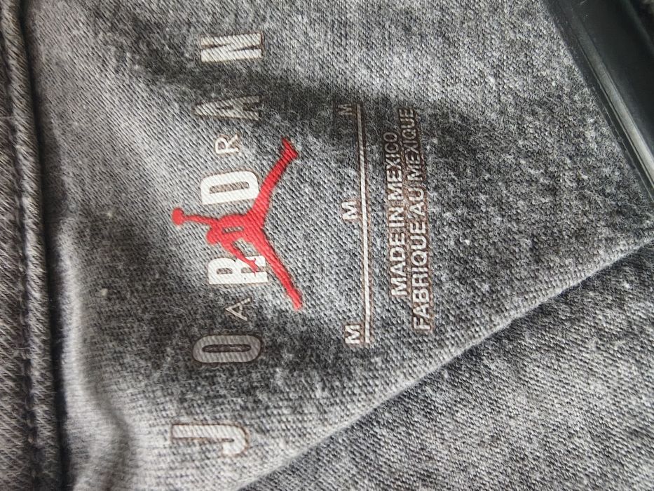 Tricou Jordan gri