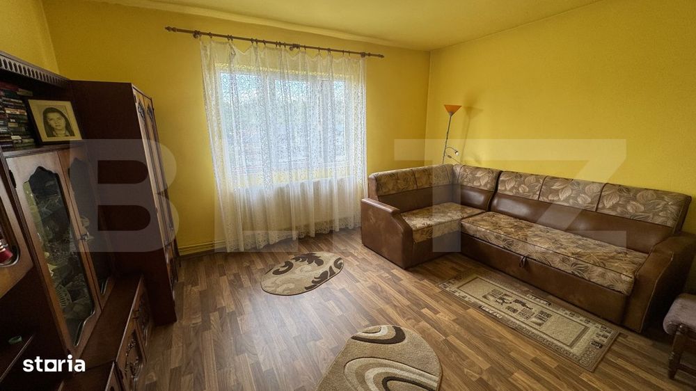 Casa de vanzare, in Sigmir si 10 ari de teren
