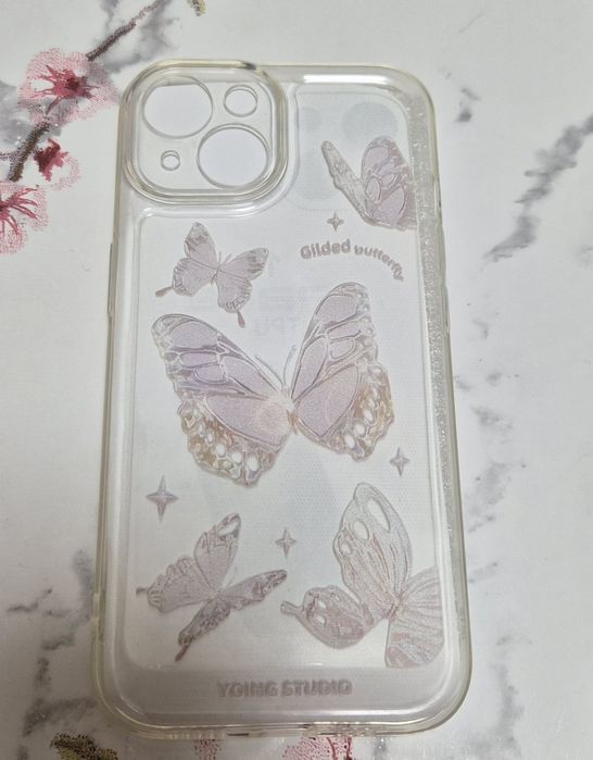 Чехлы на телефоны