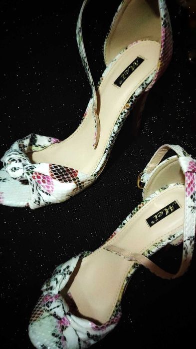 Цветни дамски сандали/токчета