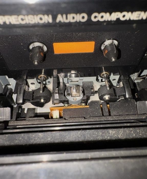 Продавам Двукасетен реверсен дек Denon DRW-850