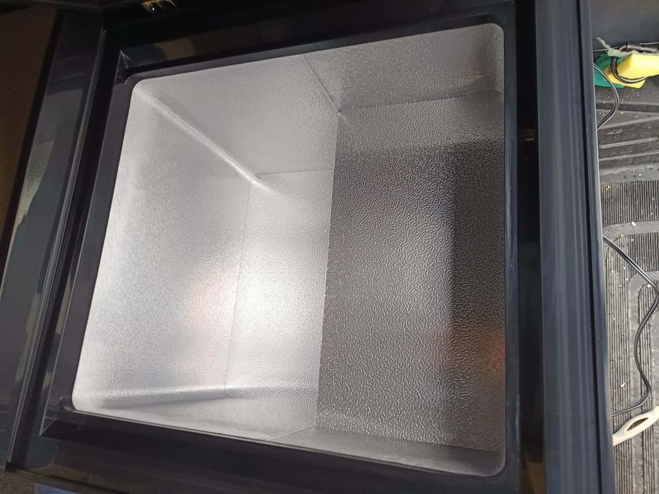 Frigider auto cu compresor  80 l