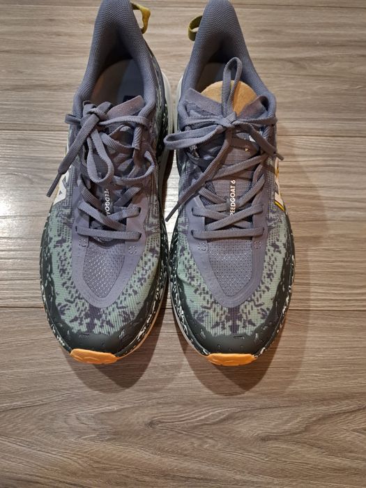 Încălțăminte Hoka