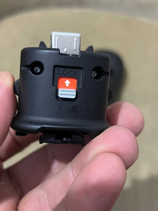 Adaptor Motion Plus Nintendo WII cu husa silicon produs original 100%