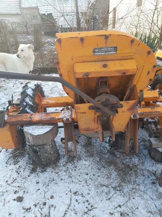 Vand semănătoare porumb