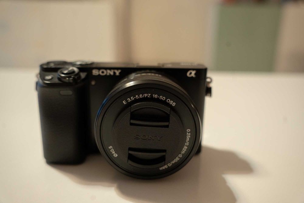 Camera Sony a6000