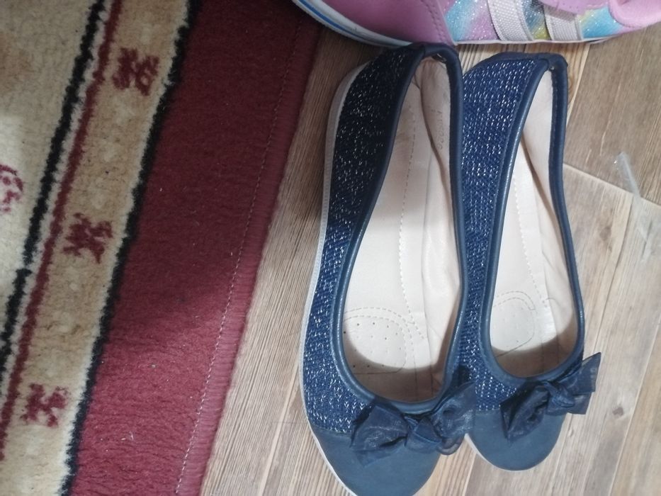 Продаётся детские обуви