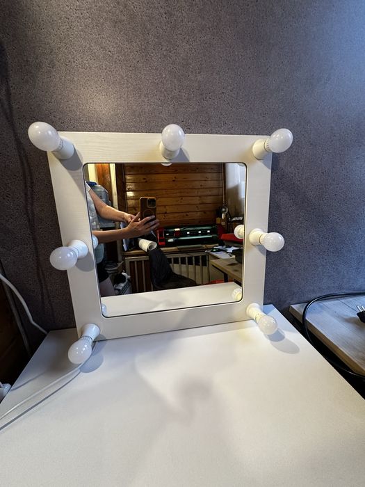 Гримерное зеркало