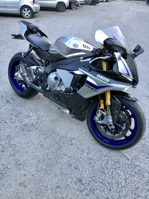 Yamaha R1 (R1-M)