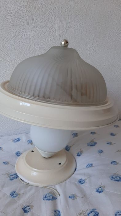 Продам люстру в хорошем состоянии