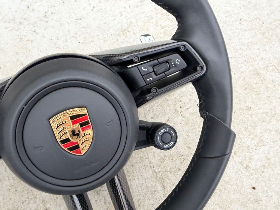 Volan carbon Porsche Macan Cayenne Panamera GTS Turbo