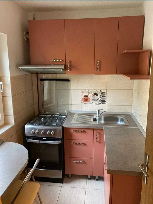 Inchiriez garsoniera strada Lorena