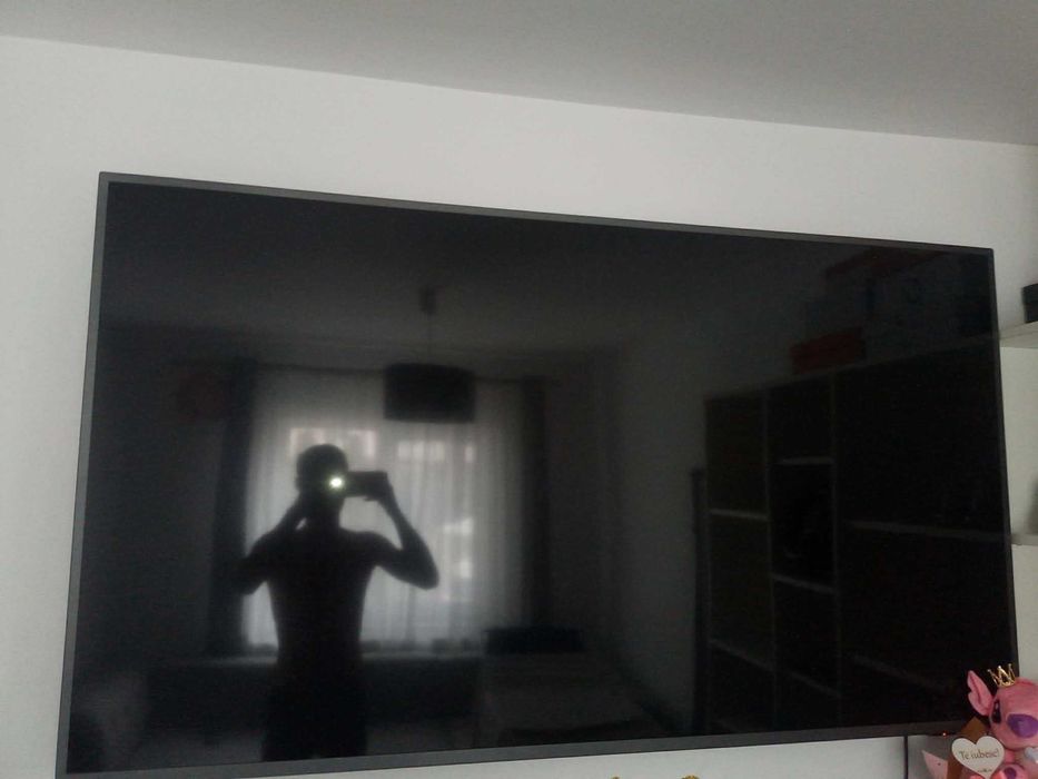 Vând plasmă Philips  nu deranjați inutil și nu trimit prin curier