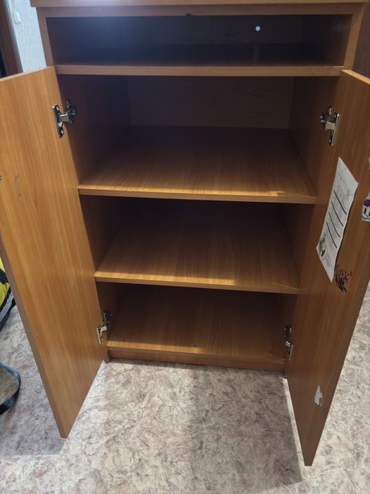 Продам тумбочку мкр Аэропорт