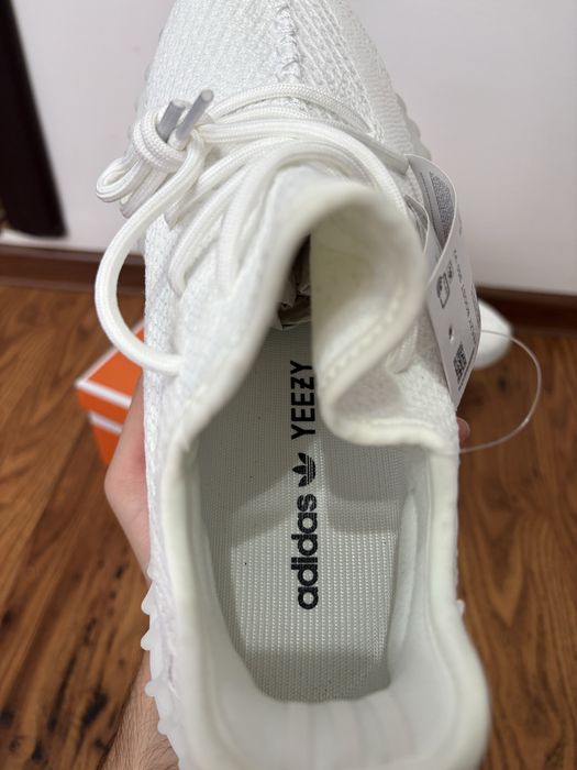 adidas yeezy boost V2 white